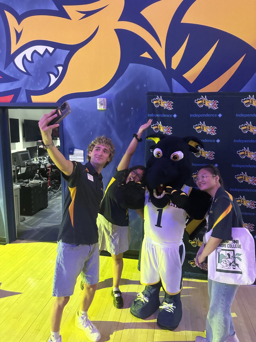 DrexelUniv's tweet image. A huge thank you to everyone who made it to our Summer Open House this weekend! It was incredible to meet so many Future Dragons and share what makes our campus community special. πππ
Find more campus tours and information sessions: bit.ly/3nrLnGU