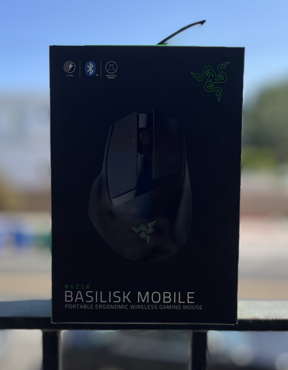 Ramez05's tweet image. Shoutout to @Razer for hooking me up with some sweet PC gaming swag 😎

Gonna be putting in work while I play Dune: Awakening!

#RazerJoro #RazerBasiliskMobile