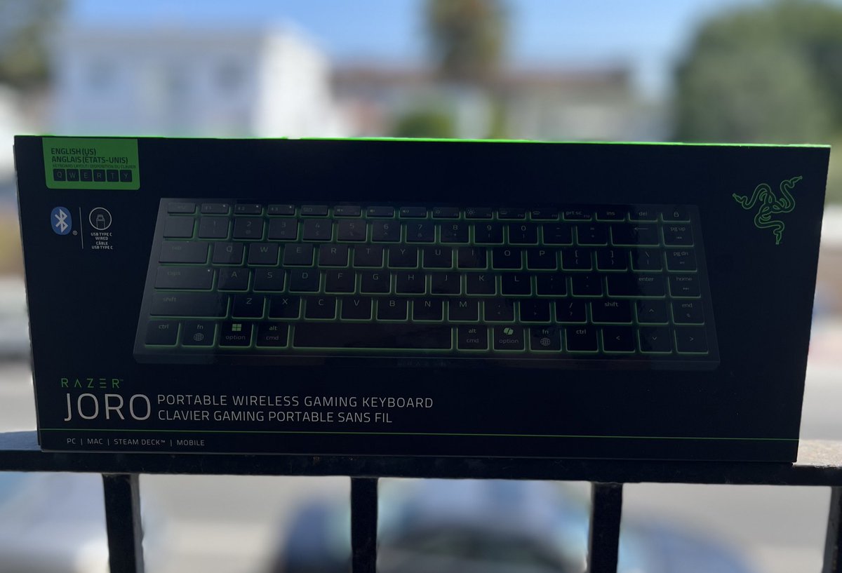 Ramez05's tweet image. Shoutout to @Razer for hooking me up with some sweet PC gaming swag 😎

Gonna be putting in work while I play Dune: Awakening!

#RazerJoro #RazerBasiliskMobile
