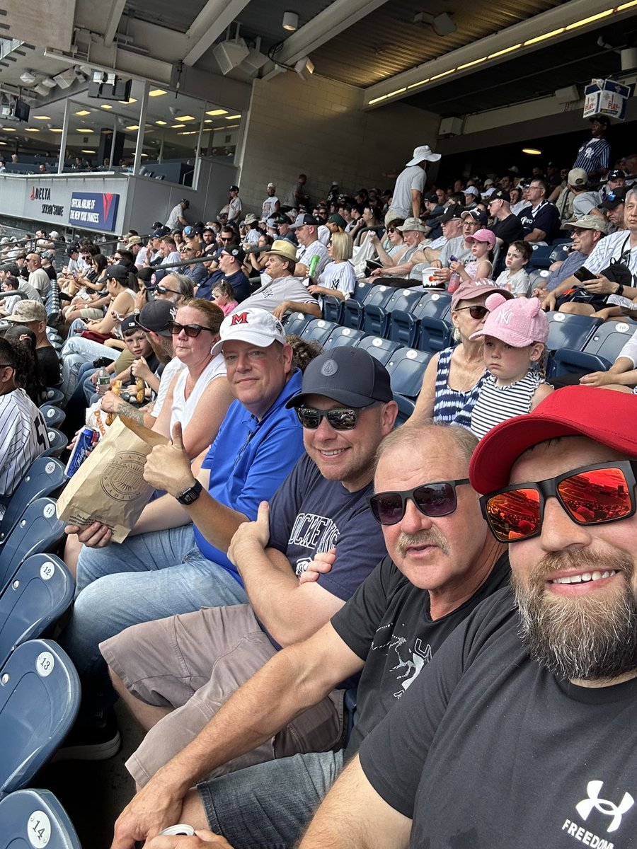 Some Cub fans catching a game in the Bronx! #repbx
