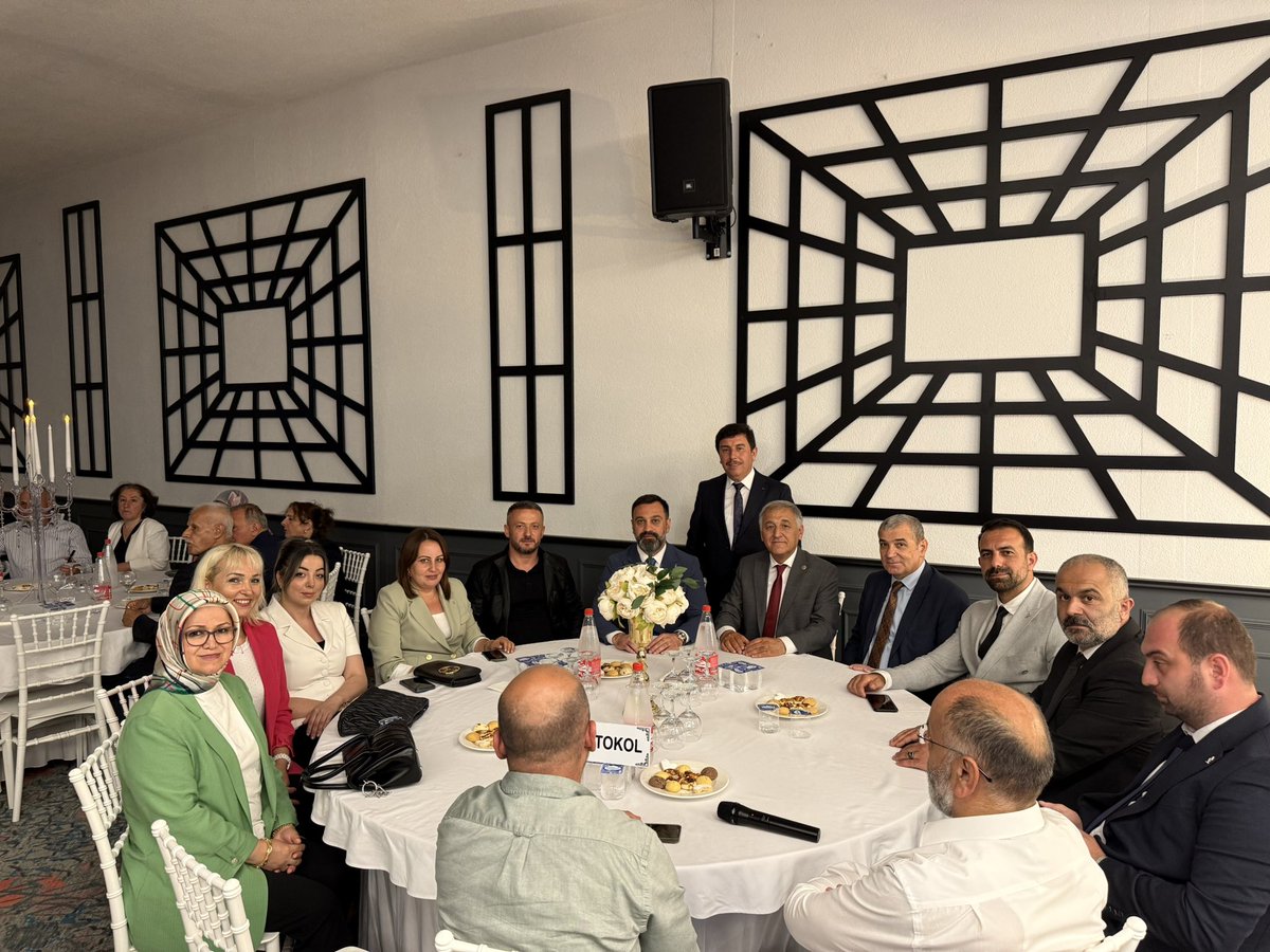 Ordu Milletvekilimiz İbrahim Ufuk Kaynak,İl Başkanımız Selman Altaş, İl Kadın Kolları Başkanımız Şeniz Eyigün ve Başkan Yardımcılarımızla birlikte,İl Başkan Yardımcımız Şenol Yılmaz'ın oğlu Bedirhan ve Zeliha Polat çiftinin düğün merasimine katıldık.

Polat ve Yılmaz ailelerini