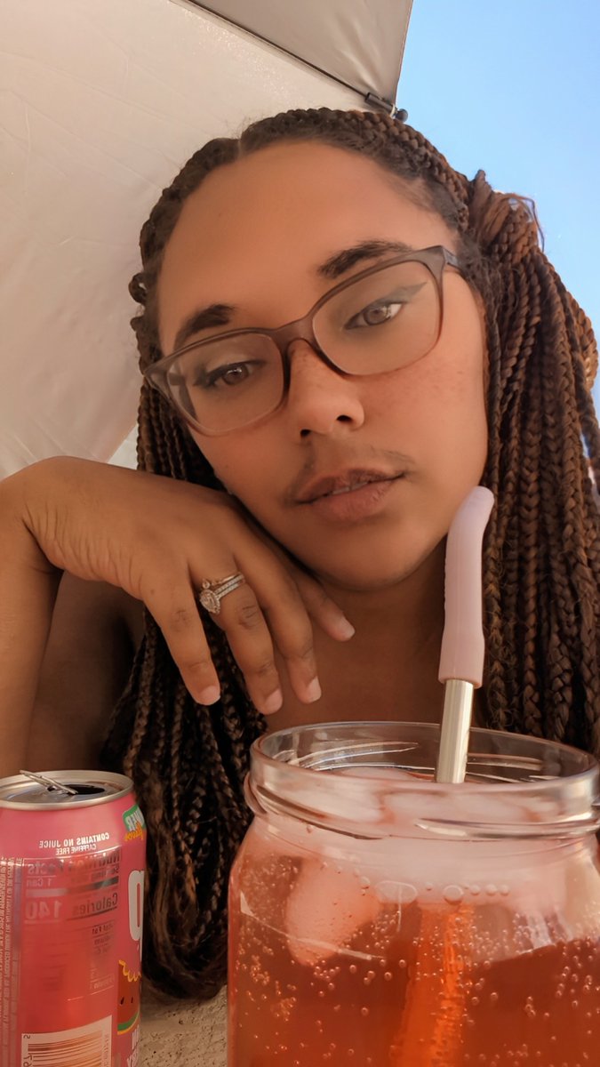 Come bake in this Vegas sun with me... I've got tequila  ☀️