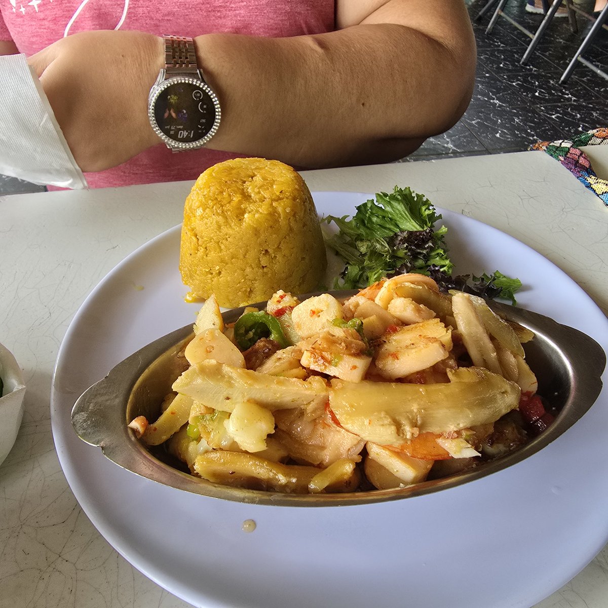 chispo1231's tweet image. ¡Matando la que nos estaba matando!😋😋😋😋 #Musafá