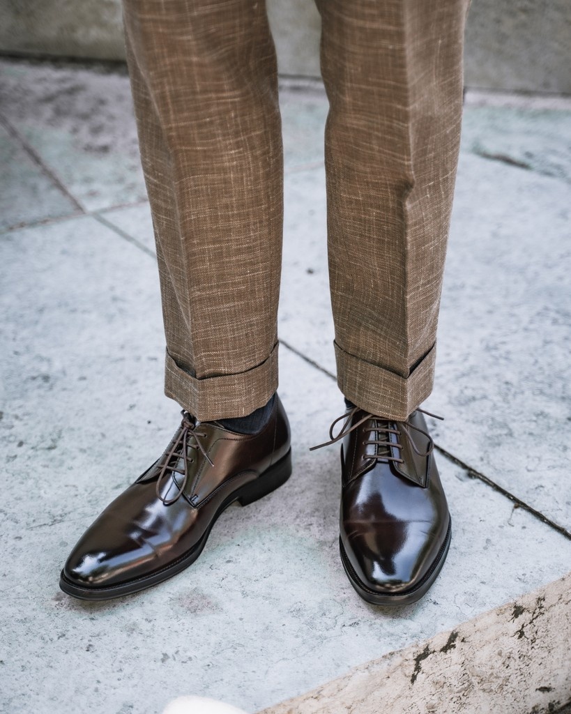 A Derby that moves as well as you do.
The Wilms keeps up with life on the go. 👞

#JohnWhiteShoes #WilmsDerby #MensStyle