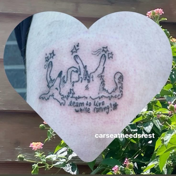 _joied's tweet image. [rts appreciated]

in need of getting one last comm to get verified on vgen so i’m opening a quick discounted sketch/tattoo design/fanart for $20-30! &amp;lt;3
