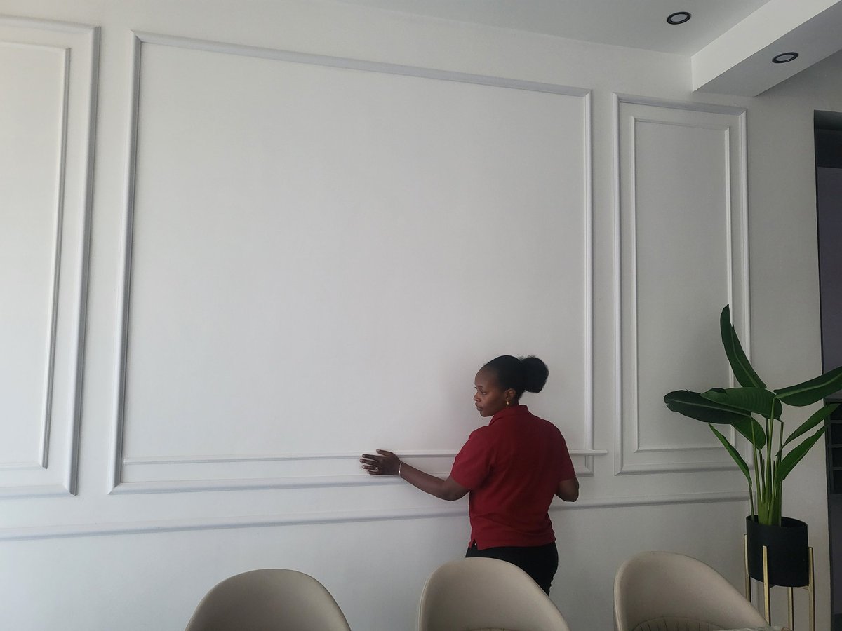 UbudasaP's tweet photo. Ubudasa wall paints ltd, we are the queens of wall design and modern house finishing if you need to have a modern and beautyful house with quality/good price call 0788679097 https://t.co/MPyEn0uzZH