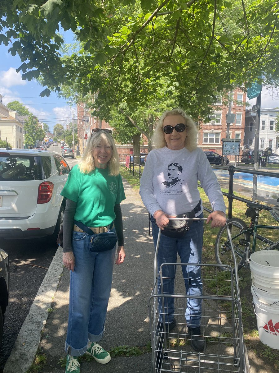curtis4state's tweet image. Another successful neighborhood clean up this morning as part of the “Keep Salem Beautiful team. Today we cleaned the Mary Jane Lee park in the Point Section
