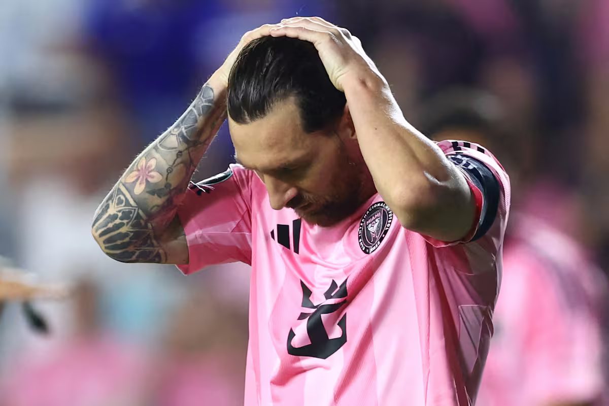 Football Hub tweet media