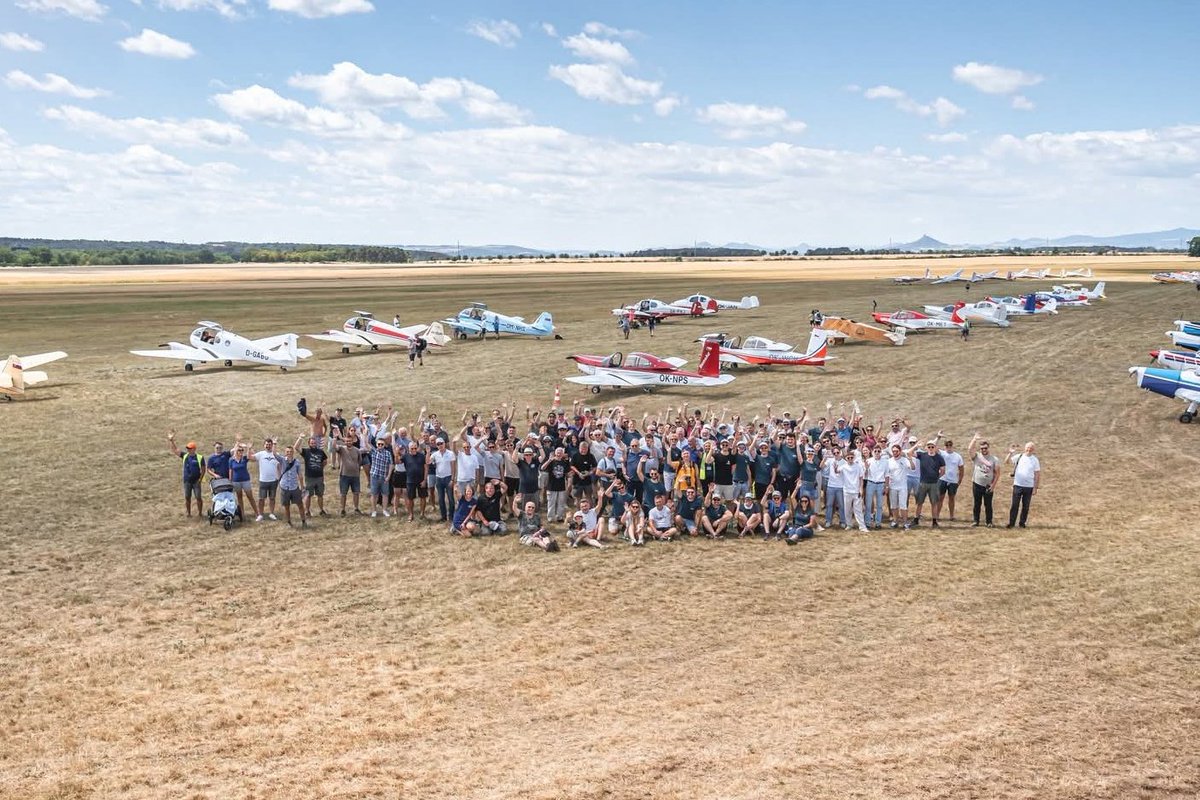 jiri_protiva's tweet photo. ✈️🇨🇿 Slet československých letadel v Roudnici je minulostí! Byl to povedený víkend plný historie, létání a setkání nadšenců. 
Uvidíme, které letiště bude hostit Slet 2026. Tak na viděnou za rok. 😉
#LOMPRAHA #scsl #letectví #slet #československáletadla #Roudnice https://t.co/xXaHvz7TkY