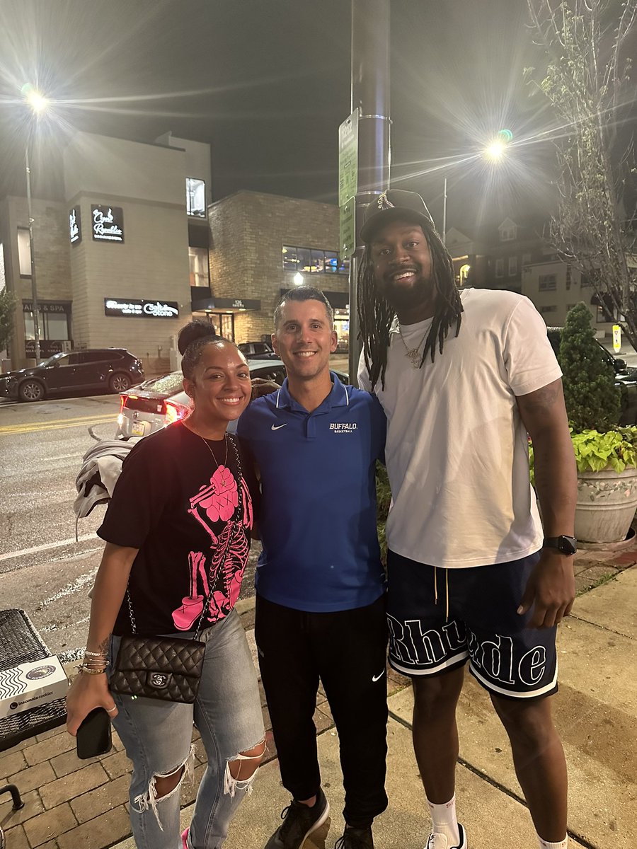 CoachGH3's tweet image. Yesterday was a great day back in Philly - ran into another great I coached @JamesMB_0731 & his fiancée @flawlessfocus_ !!!