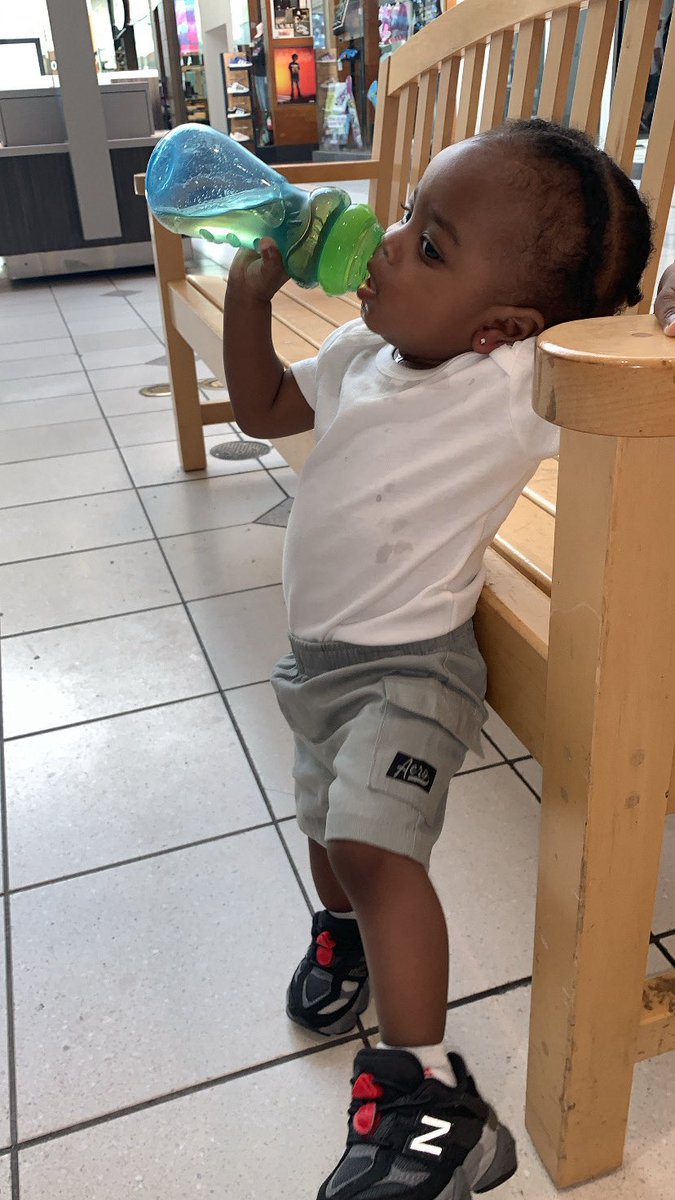 ManOfBusiness! tweet media