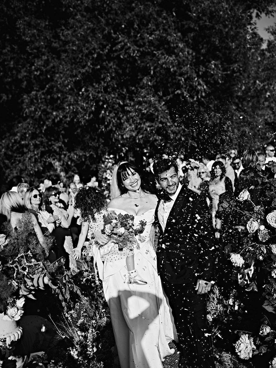 GavinRossdale's tweet image. What a wedding ! What a couple ! We had the most beautiful time deep in somerset. We are so thrilled for Daisy and jordan . It was a ceremony of magic and love . We are so thrilled to be there with you . We wish you it all. All our love from me,x and the boys. Long may you run ❤️