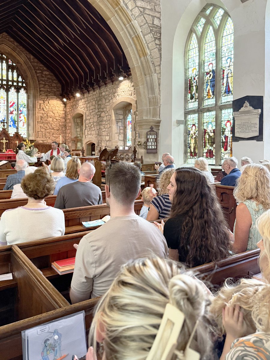 With a thumbs up from the Rector for the delicious spread of cakes, and fizz, our wonderful curate Sam arrived at church to offer us the Eucharist for the first time. Thank you, Sam, for taking a deeper step into service today 🙌