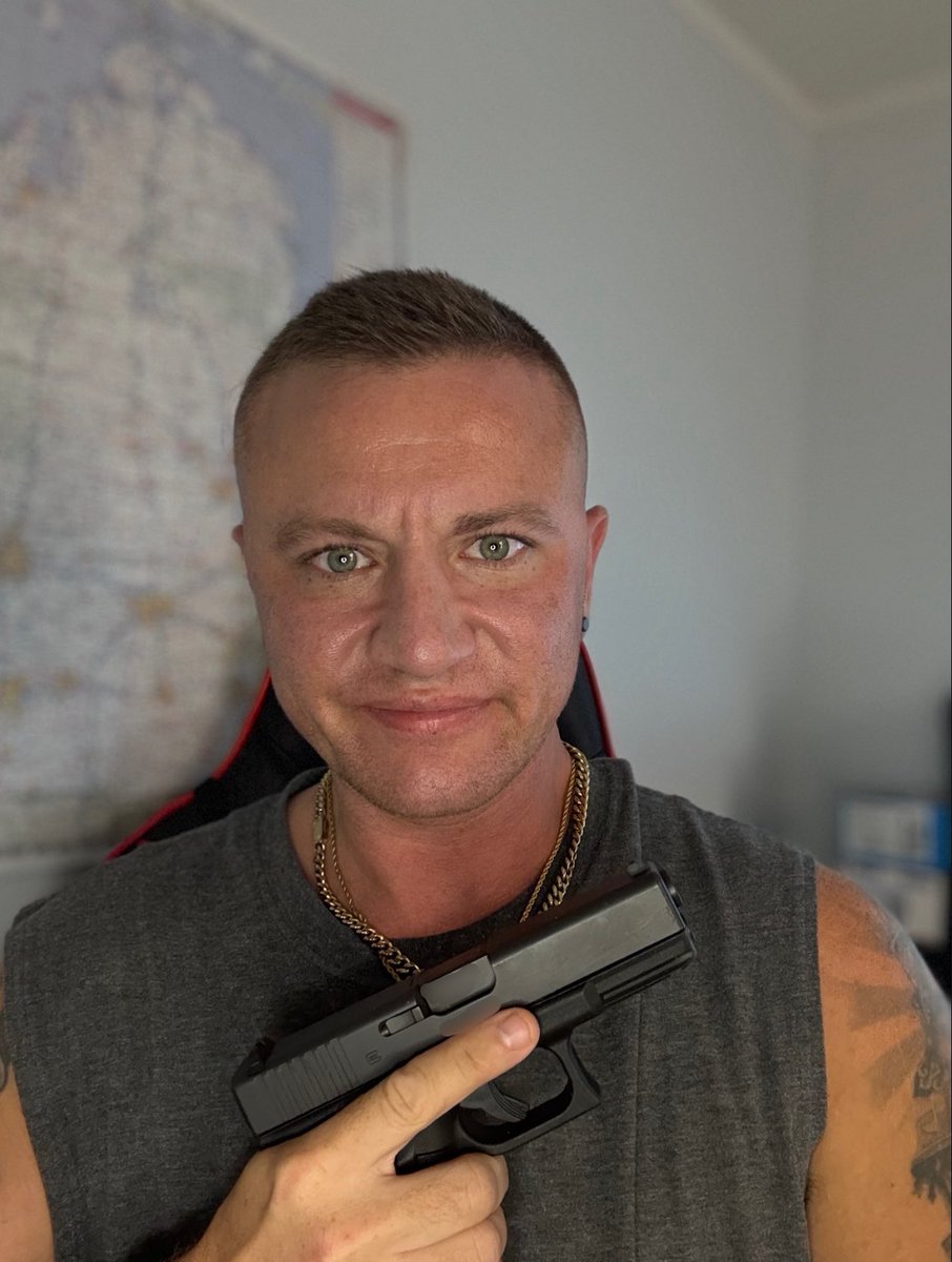 In the U.S. we have this thing called “concealed carry.”