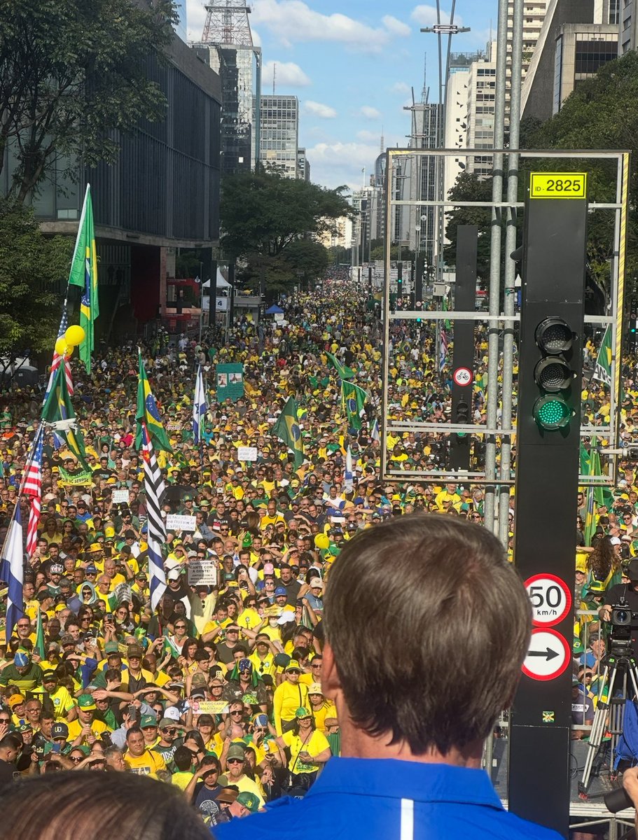 Presidente Bolsonaro lotou a Avenida Paulista! 👏🇧🇷