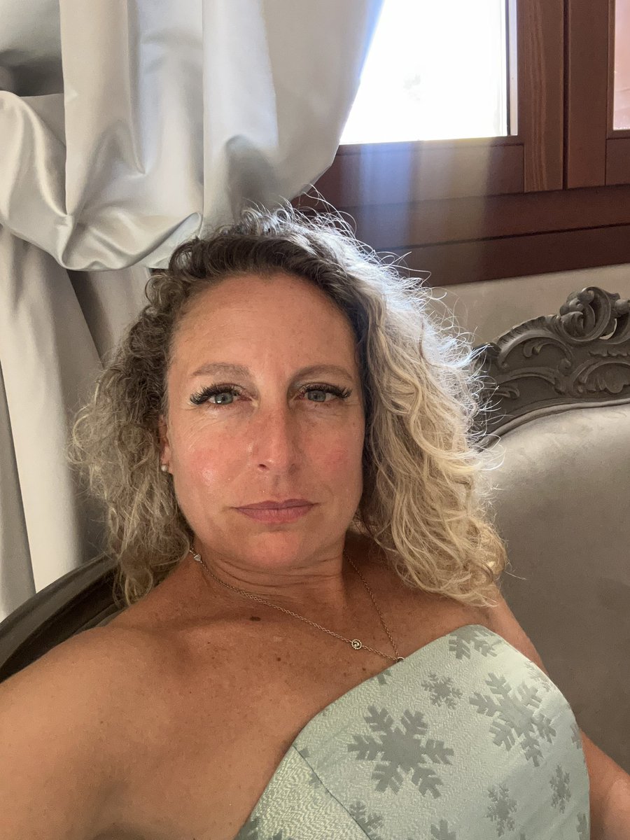AlessandraDini's tweet photo. #estate #matrimonioamici #villacontarinicornaro caldo sfidato 💪 giornata piena di emozioni ☺️ https://t.co/9GSjrmeTuc
