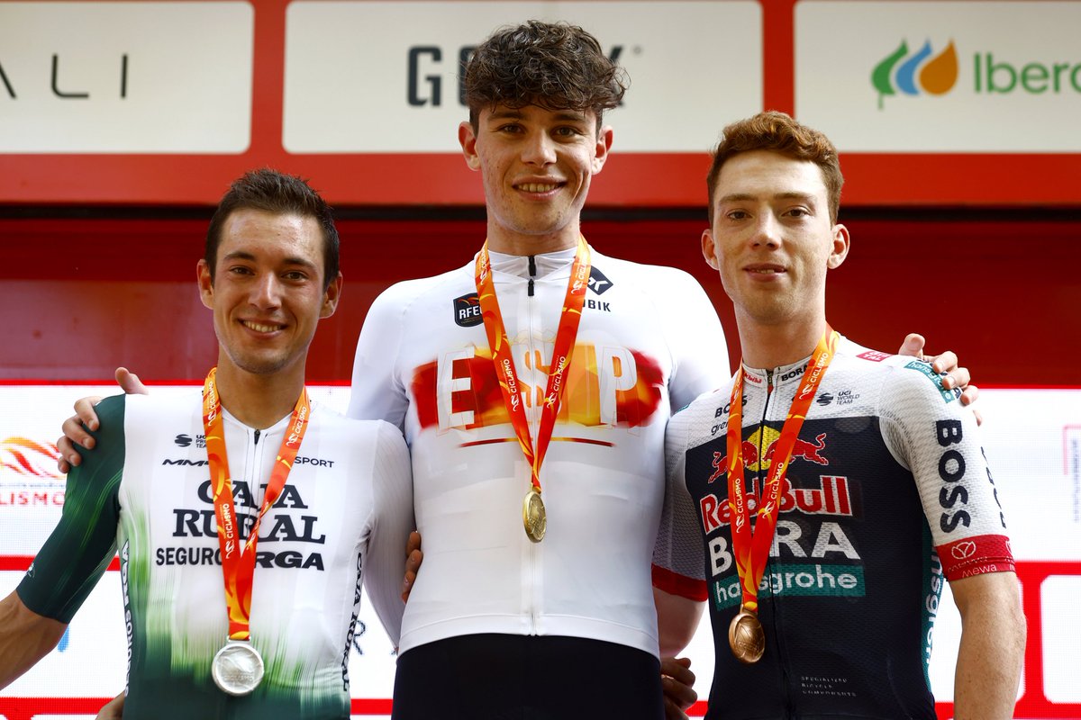 Team Caja Rural-RGA (@cajarural_rga) on Twitter photo ✅🇪🇦🥈 Cerramos unos #CEGranada con la plata de <a href="/barcelofer/">Fernando Barceló</a>, demostrando una vez más el altísimo nivel del equipo y la sensación del trabajo bien hecho.
📝 Resumen y declaraciones completas: teamcajarural-segurosrga.com/fernando-barce…
📸 <a href="/SprintCycling/">SprintCycling</a>
#Súmatealverde 💚 ✅🇪🇦🥈 Cerramos unos #CEGranada con la plata de <a href="/barcelofer/">Fernando Barceló</a>, demostrando una vez más el altísimo nivel del equipo y la sensación del trabajo bien hecho.
📝 Resumen y declaraciones completas: teamcajarural-segurosrga.com/fernando-barce…
📸 <a href="/SprintCycling/">SprintCycling</a>
#Súmatealverde 💚