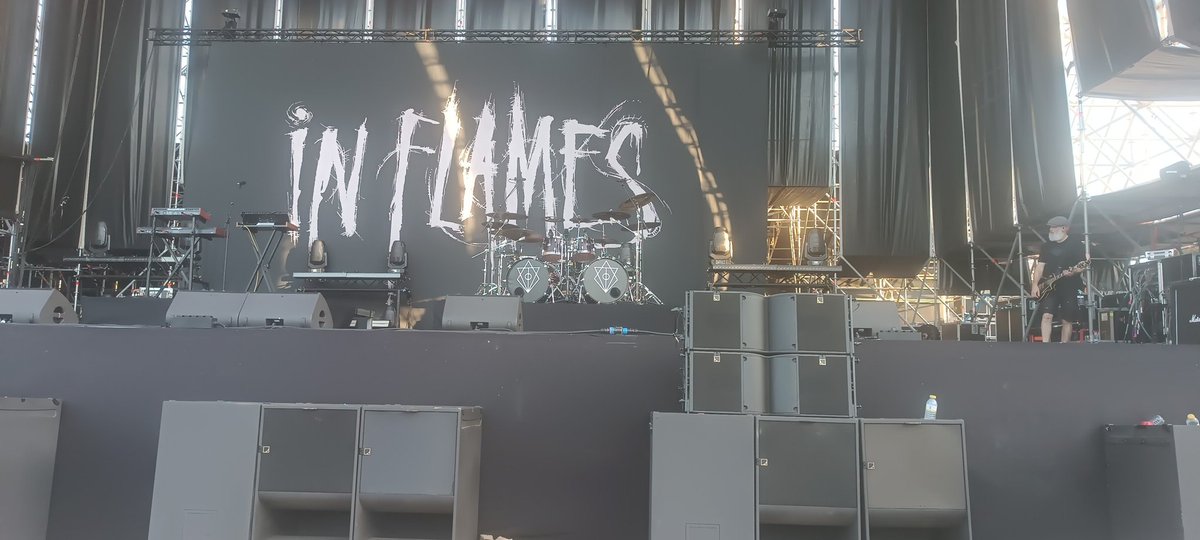 First time in a <a href="/InFlames_SWE/">In Flames</a> show lets goooo \m/