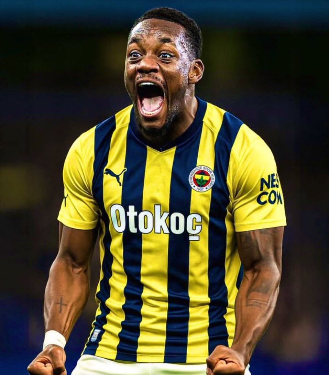 Bu sezon Fenerbahçe sosyal medyasını daha da güçlendirmeliyiz. Bu post altında like, rt, yorum atarak takipleşebilirsiniz 💛💙
