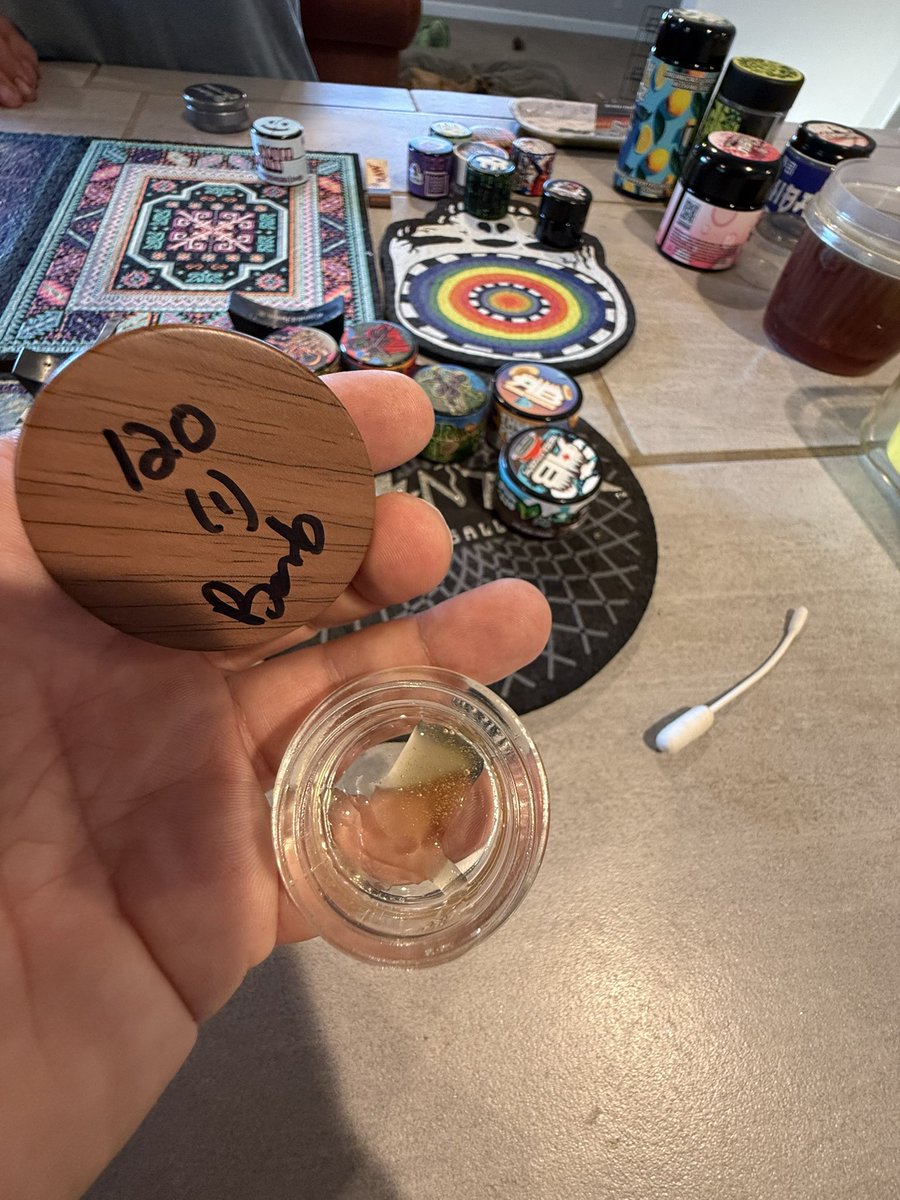 CalikidOrganics's tweet image. Testing out this insane batch of barbella (Barbara’s pie x citronella) to see if it’s competition worthy for highly anticipated single source brand #smoothoperatorhashco