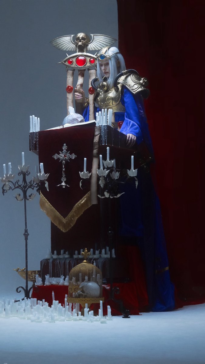 又和鹤师一起建设了！
这次出的是行商浪人里我最喜欢的卡西娅！🥰（是当上大族长的卡西娅，哈哈哈）
#warhammer40k #roguetrader #cosplay