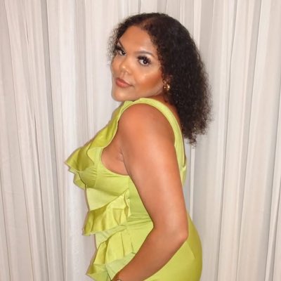 AYESHA MAYNARD tweet media