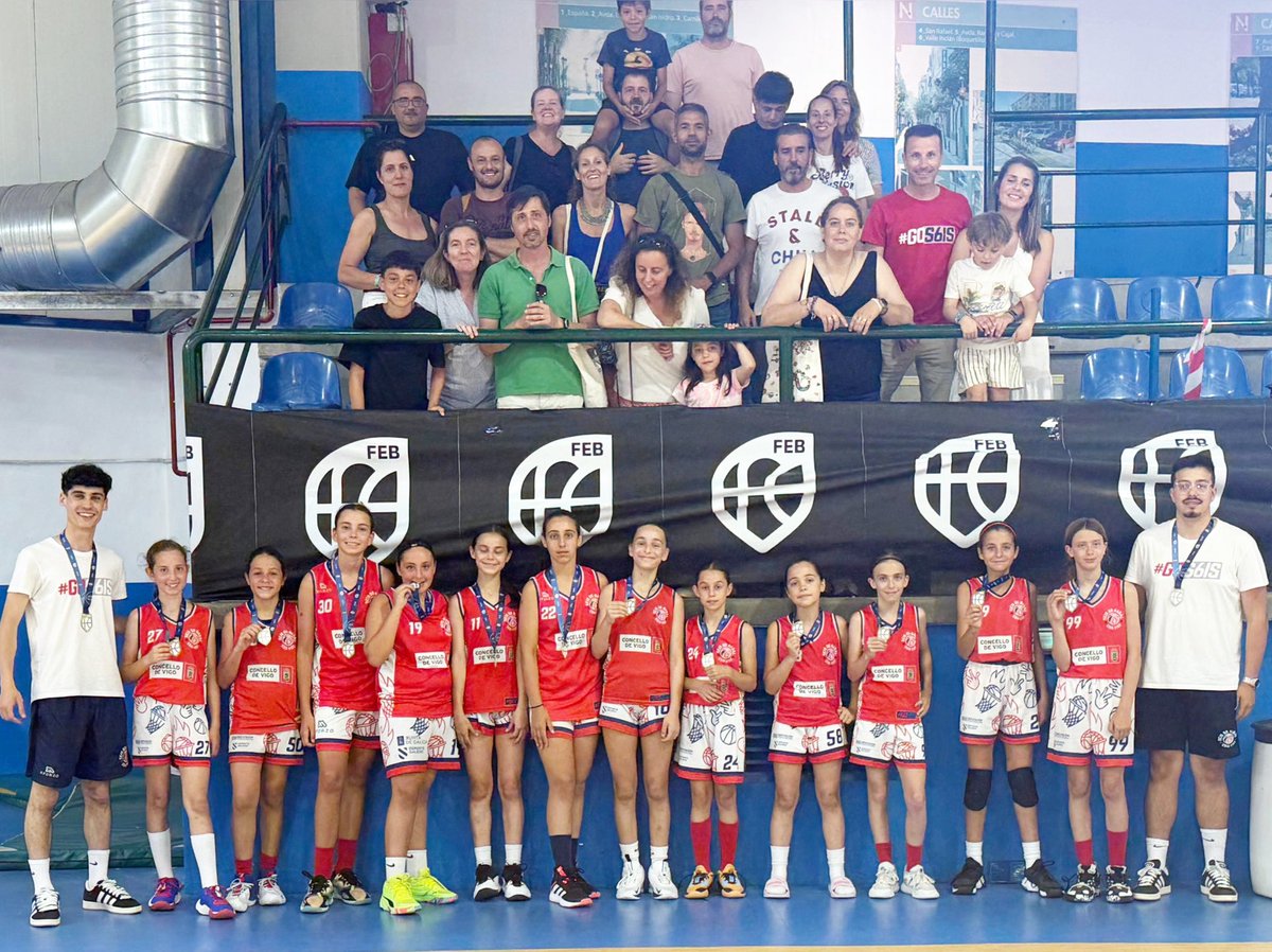 🤩 Menudo xeito de pechar a competición oficial da tempada 2024/2025.

🏆 O noso equipo Alevín Feminino de Primeira División deixando unha excelente imaxe no Campionato de España de Clubs da categoría disputado en Málaga.

🙌🏻 PARABÉNS ás xogadoras, técnicos e familias! #GOS6IS