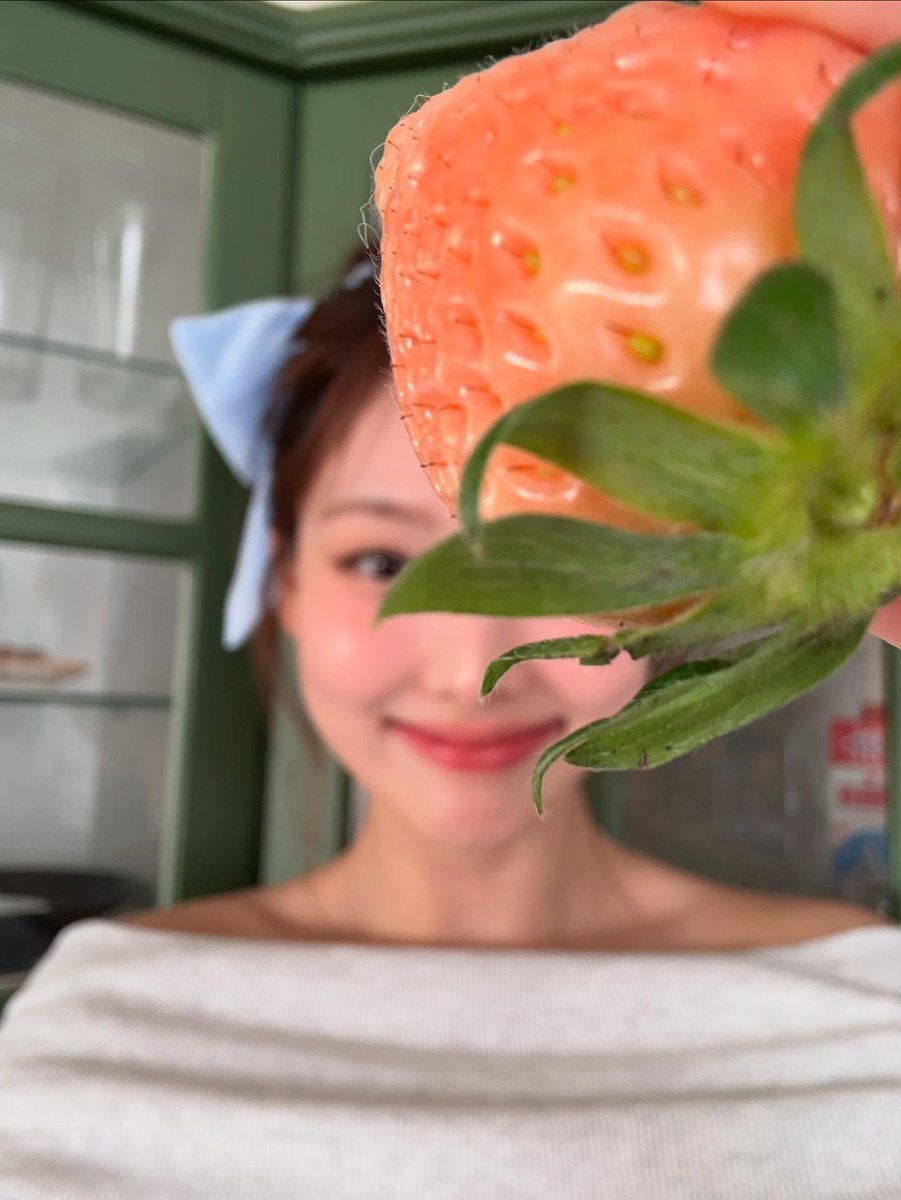 sookiebab's tweet photo. can you tell i love strawberries?? 🥰 https://t.co/QU5sgiZp5x