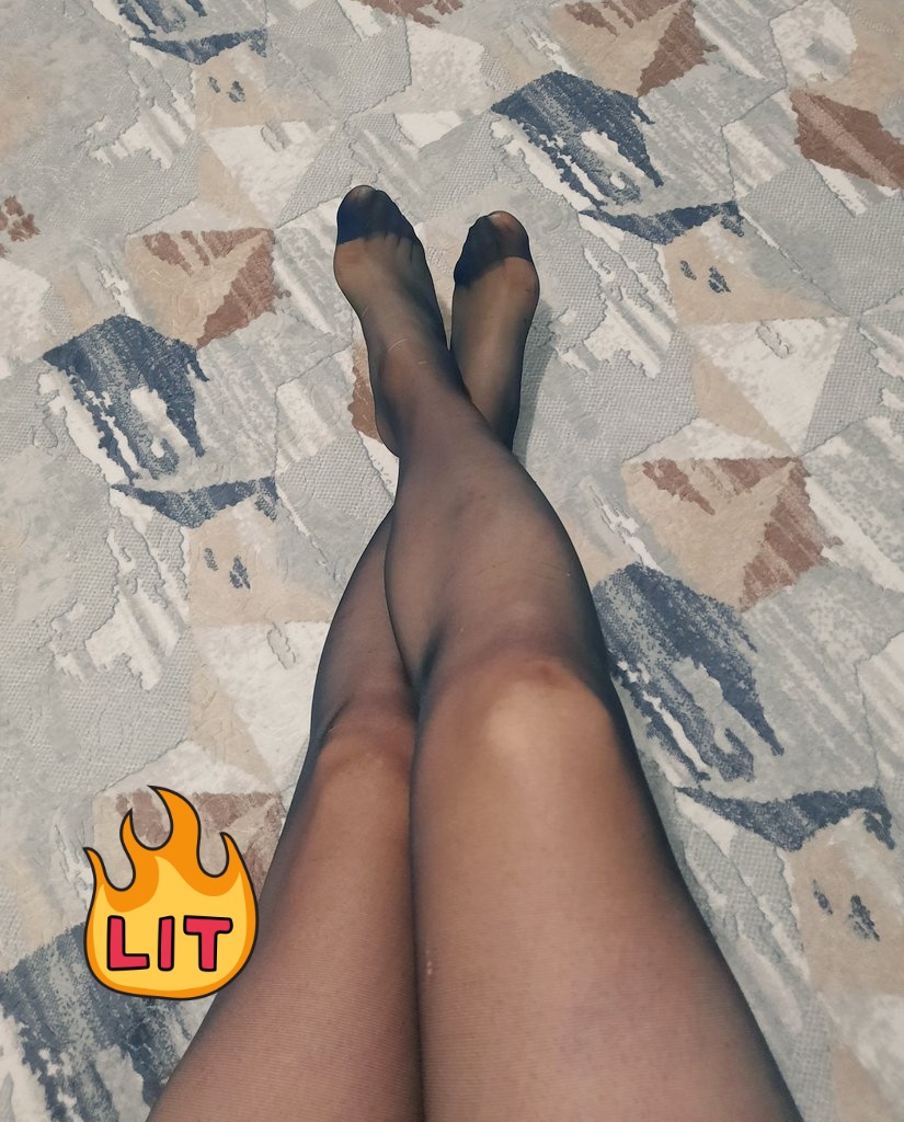 Gece gece içimden geldi paylaşım yapmak can sıkıntısı. 🙄 #izmitcd #pasifcd #külotluçorap #inceçorap #izmitpasif #pantyhose #nylonfetısh #feetfetısh #ayakfetişi