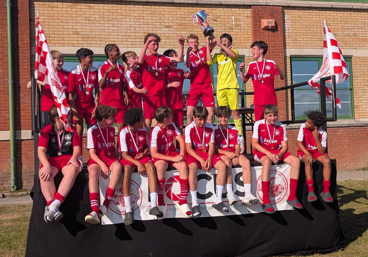 Stephen Neville tweet media