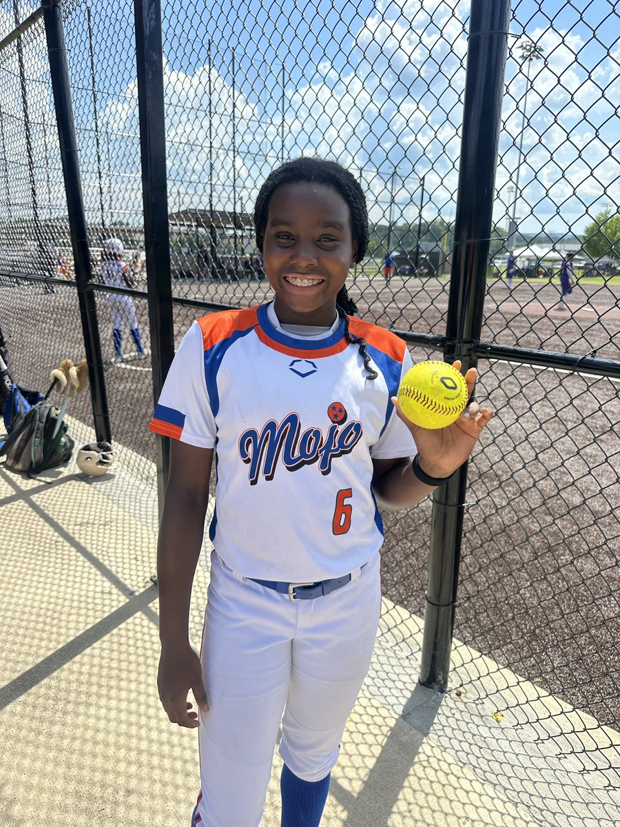 TN Mojo Raysor 2012 (@gamojo2012) on Twitter photo Congratulations to our #6 Olivia for hitting a 2 run crowd pleaser OTF homerun over left field🧡💙🔥🔥<a href="/ExtraInningSB/">EXTRA INNING SOFTBALL</a> <a href="/LineDsoftball/">Line Drive Media</a> <a href="/Olivia_Larmond/">Olivia Larmond</a>
#demandrespect #EIED #doMinate Congratulations to our #6 Olivia for hitting a 2 run crowd pleaser OTF homerun over left field🧡💙🔥🔥<a href="/ExtraInningSB/">EXTRA INNING SOFTBALL</a> <a href="/LineDsoftball/">Line Drive Media</a> <a href="/Olivia_Larmond/">Olivia Larmond</a>
#demandrespect #EIED #doMinate
