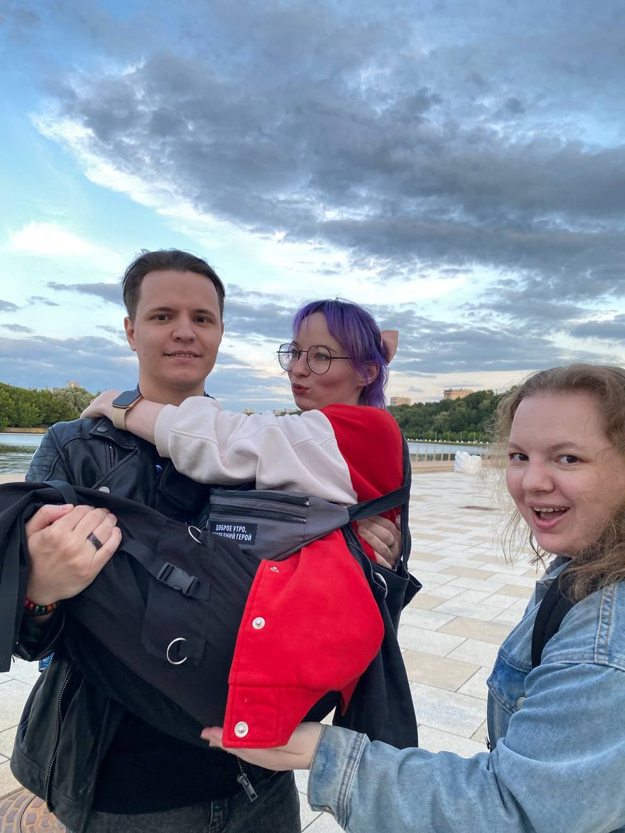 Shellia_np's tweet image. Моя маленькая семейка :з лучшие московские и не только булочки 
Я счастлива 
Уже еду обратно в Питер, но я уже скучаю 😭