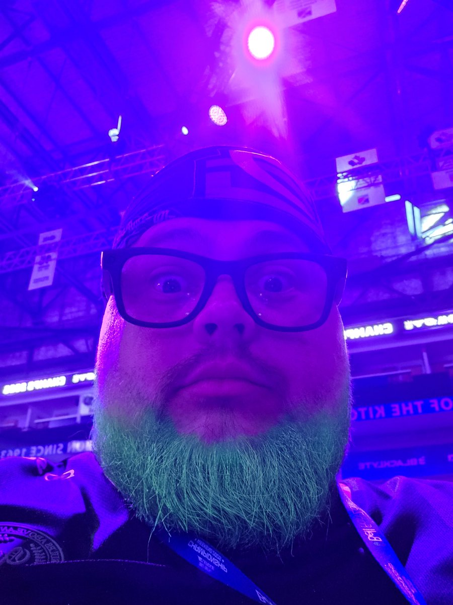 BOOZER 🍺 👟 tweet media