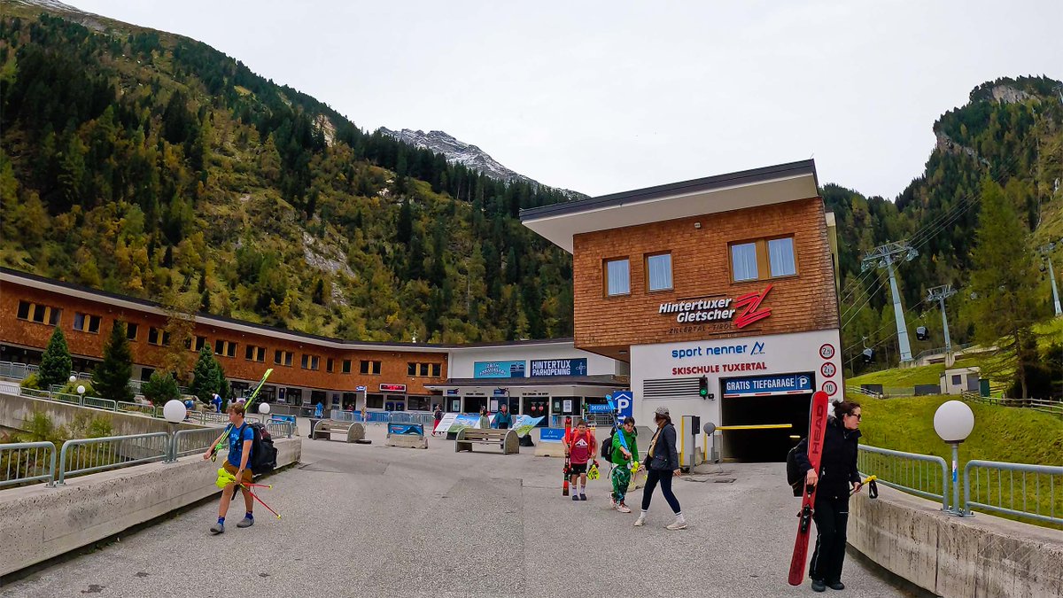 SigisTravelVids's tweet image. Driving through the Tuxer &amp;amp; Zillertal in Tyrol Austria 🇦🇹

Video: youtu.be/gqz6PmQvxIY

#Tuxertal #Zillertal #Austria #ScenicDrive #Roadtrip
