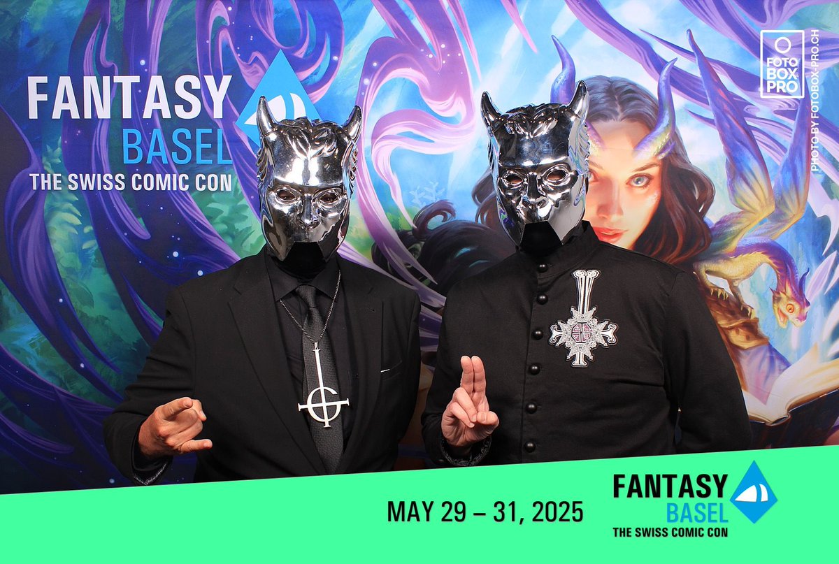 Maurice_Z's tweet image. #ghelfiesunday we just had to cosplay at 🇨🇭 #fantasybasel