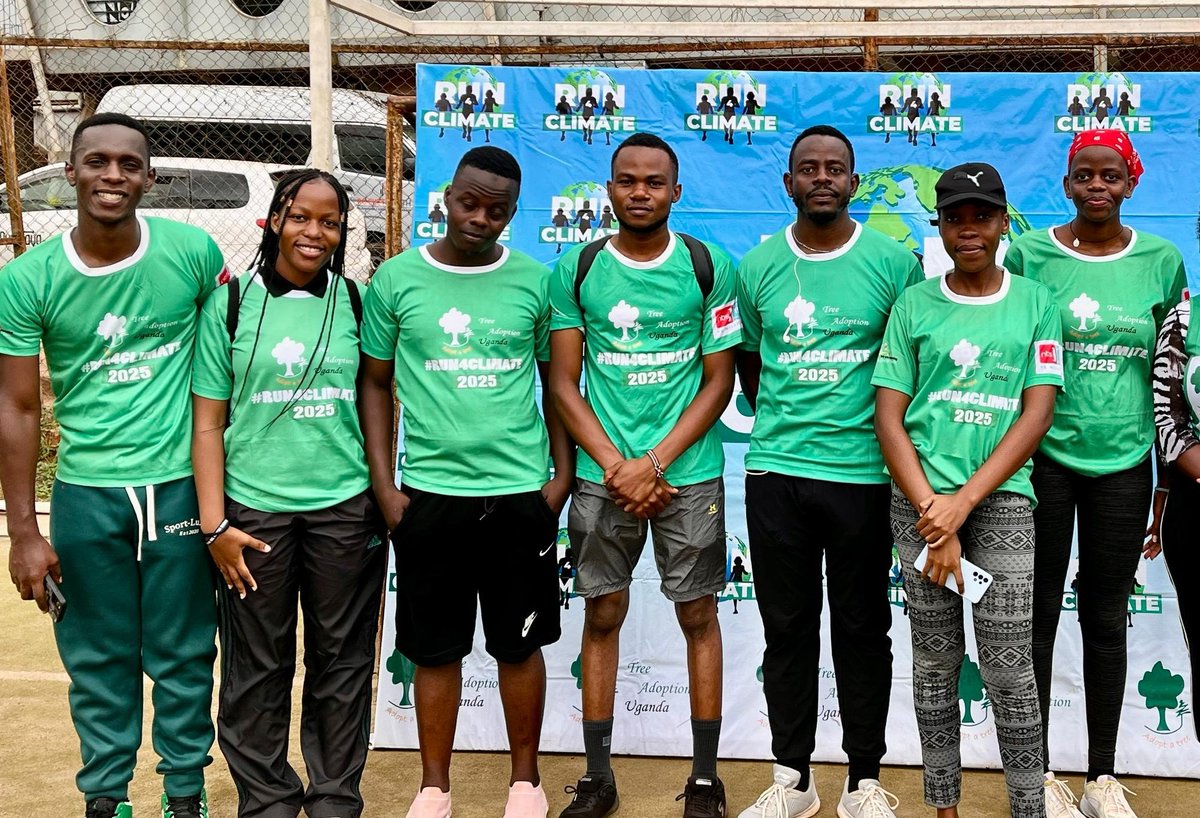 EcoWomenAllianc's tweet photo. Moments from todayโs Run for Climate event! Proud to stand with others raising awareness and taking action for our environment
#WOJI
#ClimateAction
#Run4Climate https://t.co/v8RY7pokFF