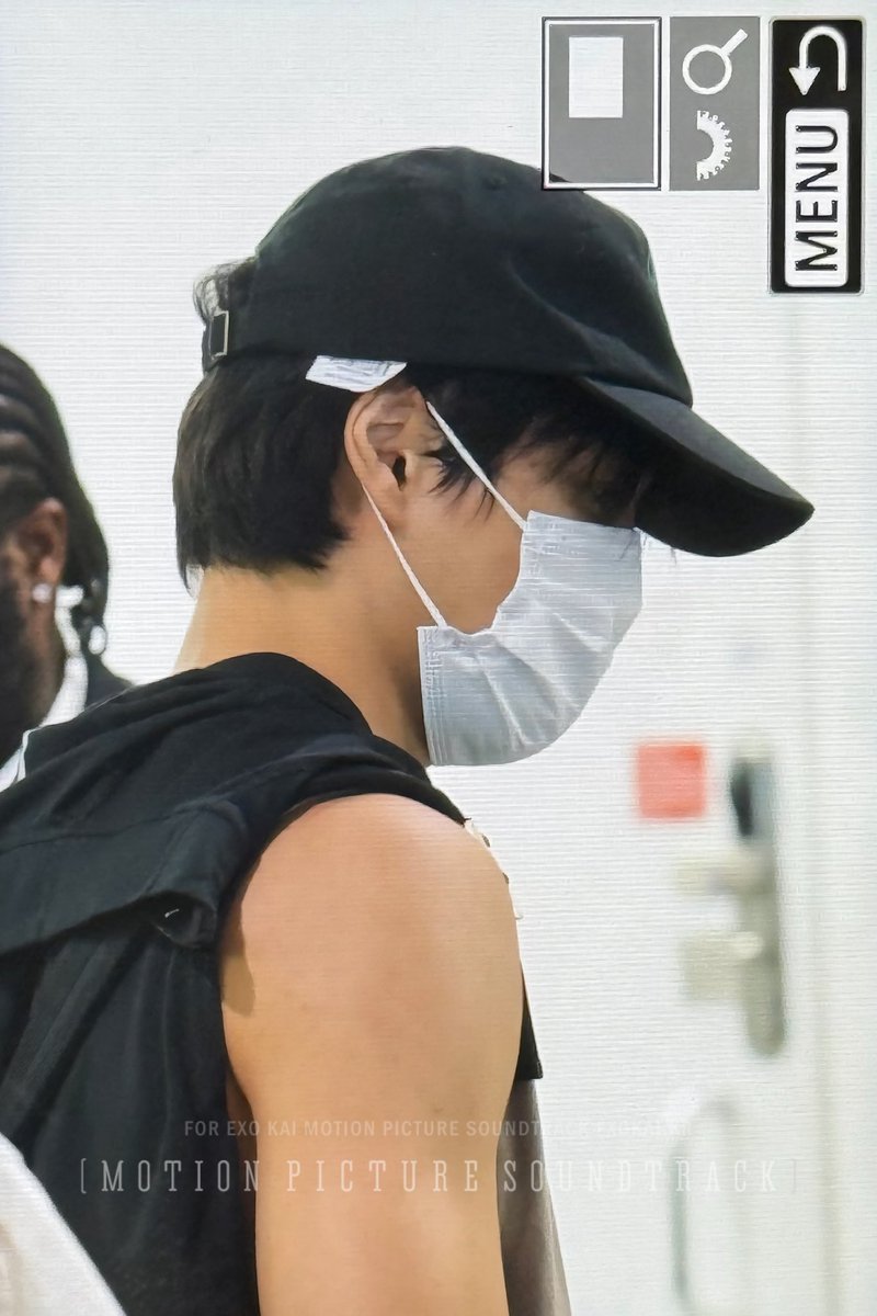 exokai_kr's tweet image. 250629 LHR 😴 #kai #카이