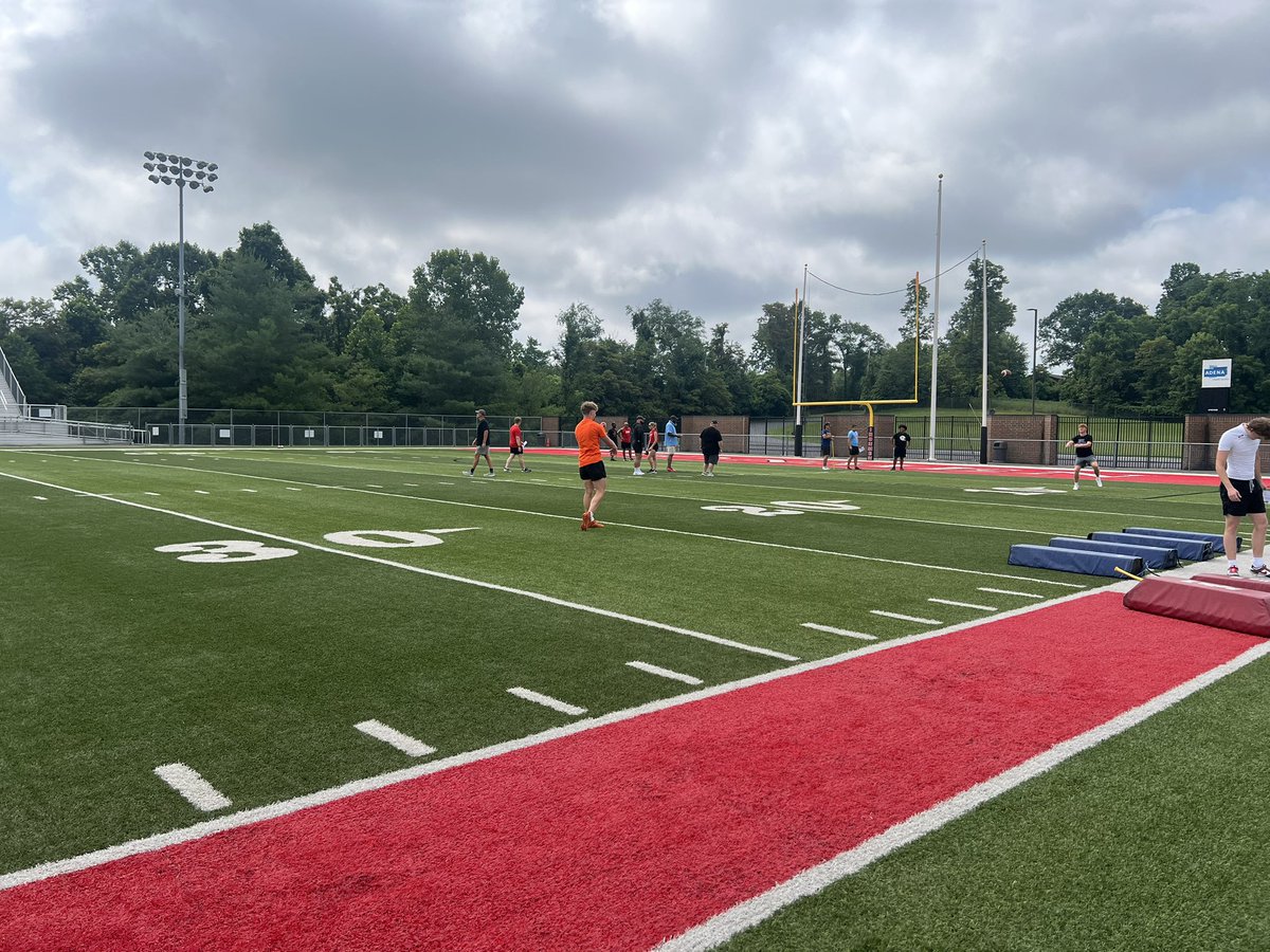 jsdilworth40's tweet image. Had a great day at Rio Grande University prospect camp! Thank you @coach_coop79 @sjharmon22 @coachThurst @URGFootball for having me out!
@MarkMueller89 @JTTimming @_MonroeFootball