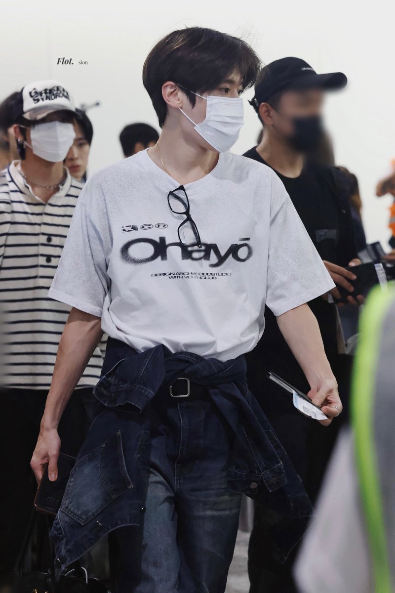 𝐹𝑙𝑜𝑡. tweet media