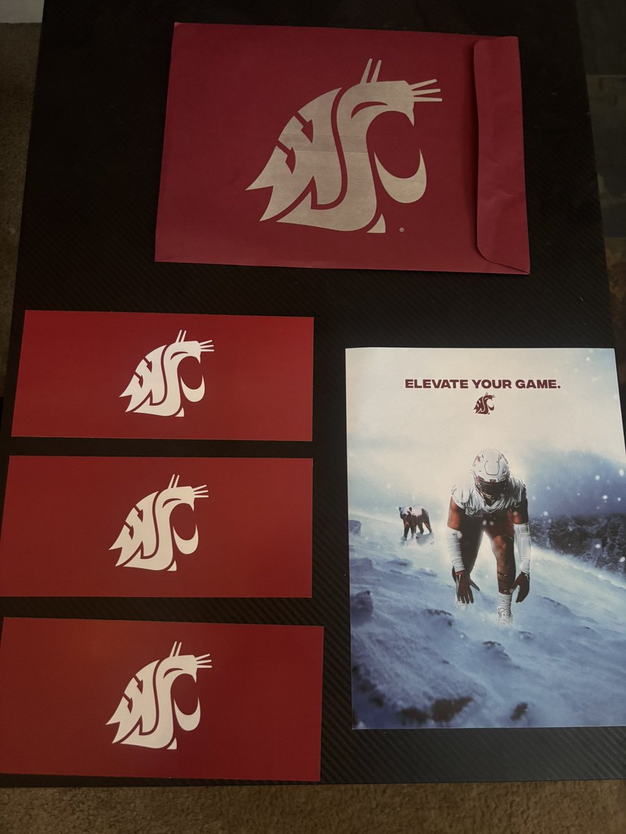 Thank you to the Washington State Coaching staff for all the letters, Excited to come back to campus for a game in the fall!Go Cougs! <a href="/CoachLucasWazzu/">Coach Taylor Lucas</a> <a href="/wattup_alex/">Alex Self ☀️</a> <a href="/coachmikeiupati/">Mike Iupati</a> <a href="/RickyCiccone/">Ricky Ciccone</a> <a href="/andy_lucas98/">Andy Lucas</a>