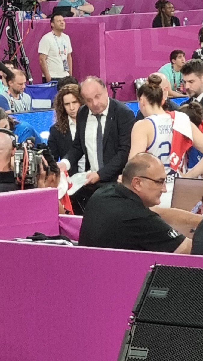 #Italbasket il capolavoro di un tecnico #molisano serio e competente
<a href="/CucchiRiccardo/">riccardo cucchi</a> 
<a href="/andreavianel/">Andrea Vianello</a> 
<a href="/parallelecinico/">La Giornata Tipo</a> 
<a href="/RaiSport/">RaiSport</a>