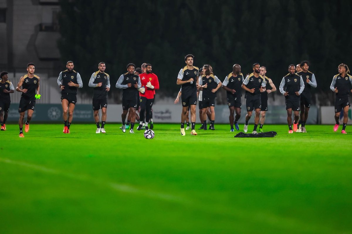 🚨🚨 اليوم :
الجهاز الفني بـنادي #الاتحاد وضع برنامج لـياقي خاص للمحترفين الأجانب لـتنفيذه خلال فترة الإجازة الحالية تأهباً للـموسم المُقبل 2025/26.