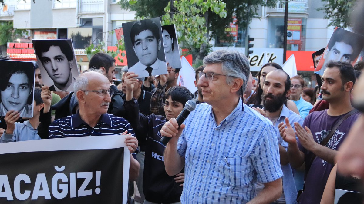 Bugün THTM Keçiören Temsilciliğinin çağrısıyla İncirli'de Sivas Katliamı'nın 32. yılı dolayısıyla eylemdeydik. Cumhuriyet düşmanlarına, gerici yobazlara karşı mücadeleyi mutlaka büyüteceğiz, Sivas'ın hesabını soracağız!