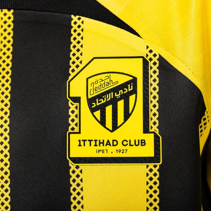 #جمهور_الاتحاد_يطالب_بالصفقات 🟡⚫️
الناجح لابد أن يكافئ، والفاشل لابد أن يتحمل تبعات فشله ..
خصوصًا أن الناجح فعل ذلك بأقل ميزانية، بينما الفاشل أثبت فشله رغم ميزانيته اللامحدودة!

جمهور #الاتحاد لا يُطالب بمعاملة تفضيلية، بل يريد مساواته بغيره فقط، لا يُعقل أن يتم دعم الأندية