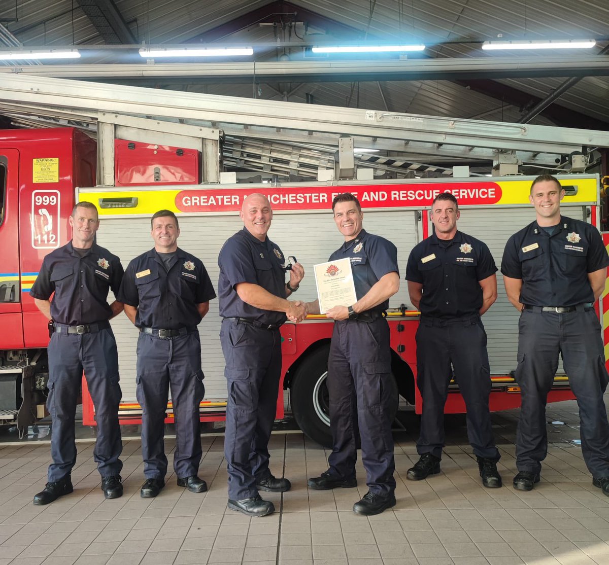 FBUManchester (@fbumanchester) on Twitter photo 1/2
A couple more 25 year <a href="/fbunational/">Fire Brigades Union</a> membership badge presentations that have taken place recently
First up is Bro. Damien Keenaghan, Blue Watch Stretford receiving his badge from Brigade Organiser Matt Fryer 🏅✊🏻 1/2
A couple more 25 year <a href="/fbunational/">Fire Brigades Union</a> membership badge presentations that have taken place recently
First up is Bro. Damien Keenaghan, Blue Watch Stretford receiving his badge from Brigade Organiser Matt Fryer 🏅✊🏻