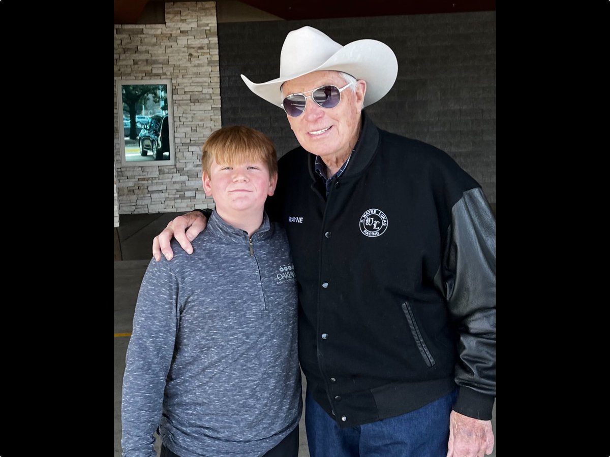 alex lieblong (@grandsensation) on Twitter photo This young fan will never forget the advice and kindness from the Man 🙏🏻🙏🏻 This young fan will never forget the advice and kindness from the Man 🙏🏻🙏🏻