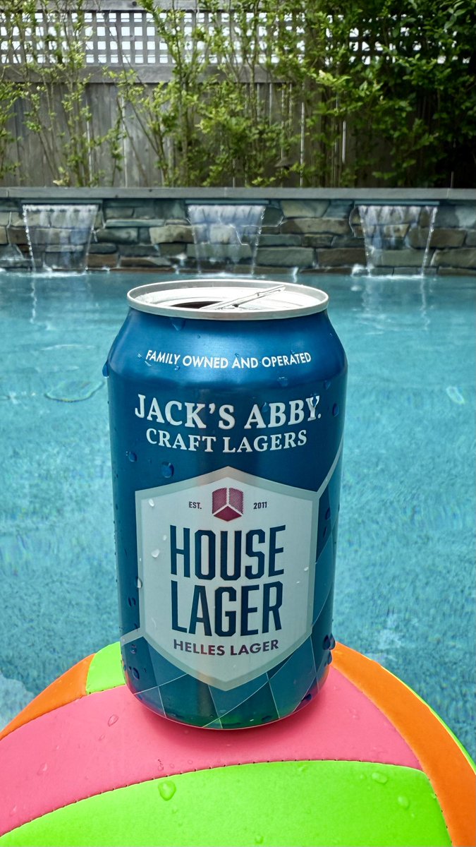 BrianVolkert's tweet image. Cheers G 🍻💥 #PoolBeer