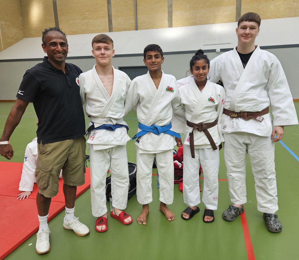 🏴󠁧󠁢󠁥󠁮󠁧󠁿Kent International 2025 Results
🥋🏴󠁧󠁢󠁷󠁬󠁳󠁿🇬🇧

Ashwin 
Precadet 46kg 🥈

Jasmin 
Cadet 44kg 🥈
Junior 44kg 🥈
Senior 48kg🥉