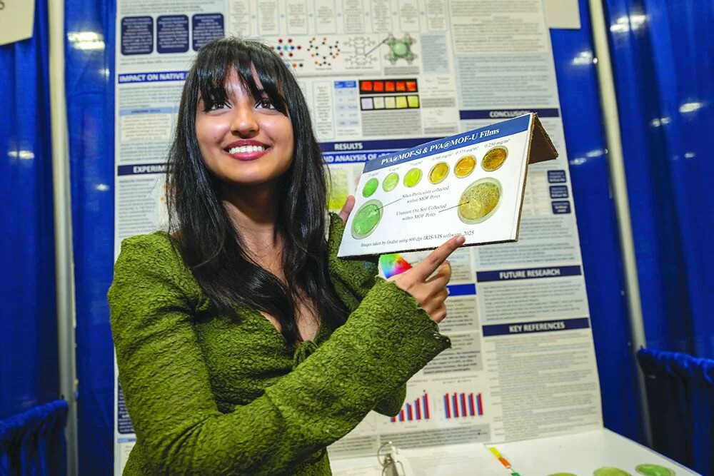 Congratulations to Siyaa, a rising senior at @acpknights! 

She developed a silica and uranium device that reads exposure levels in the air, leading to a massive win at the Regeneron Young Scientist Awards. Read more on her story: bit.ly/445OESx. #WeAreChandlerUnified