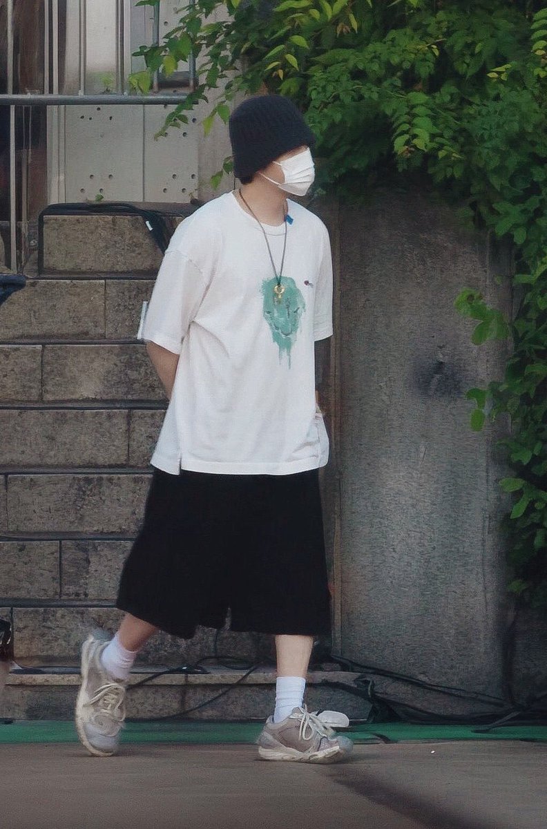 THE SOUND I LET OUT????? OH MY GOD MIN YOONGI?????